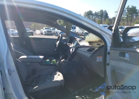 2019 Hyundai Sonata Hybrid Se z USA, uszkodzony, nr VIN KMHE24L35KA091692